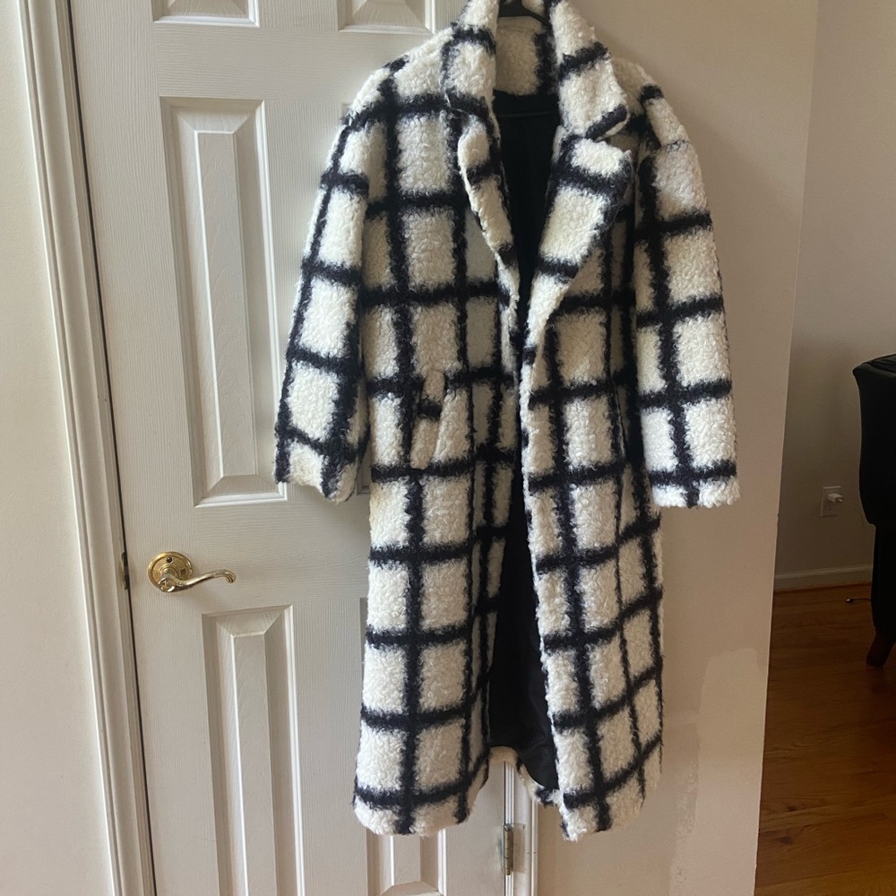 Black and White Teddy Jacket with Plush Texture